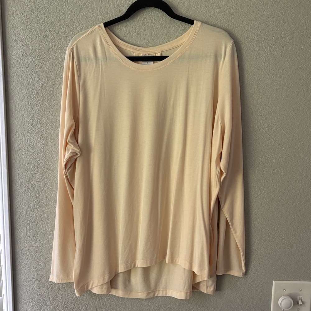 Athleta soft peach Long Sleeve Women's Top